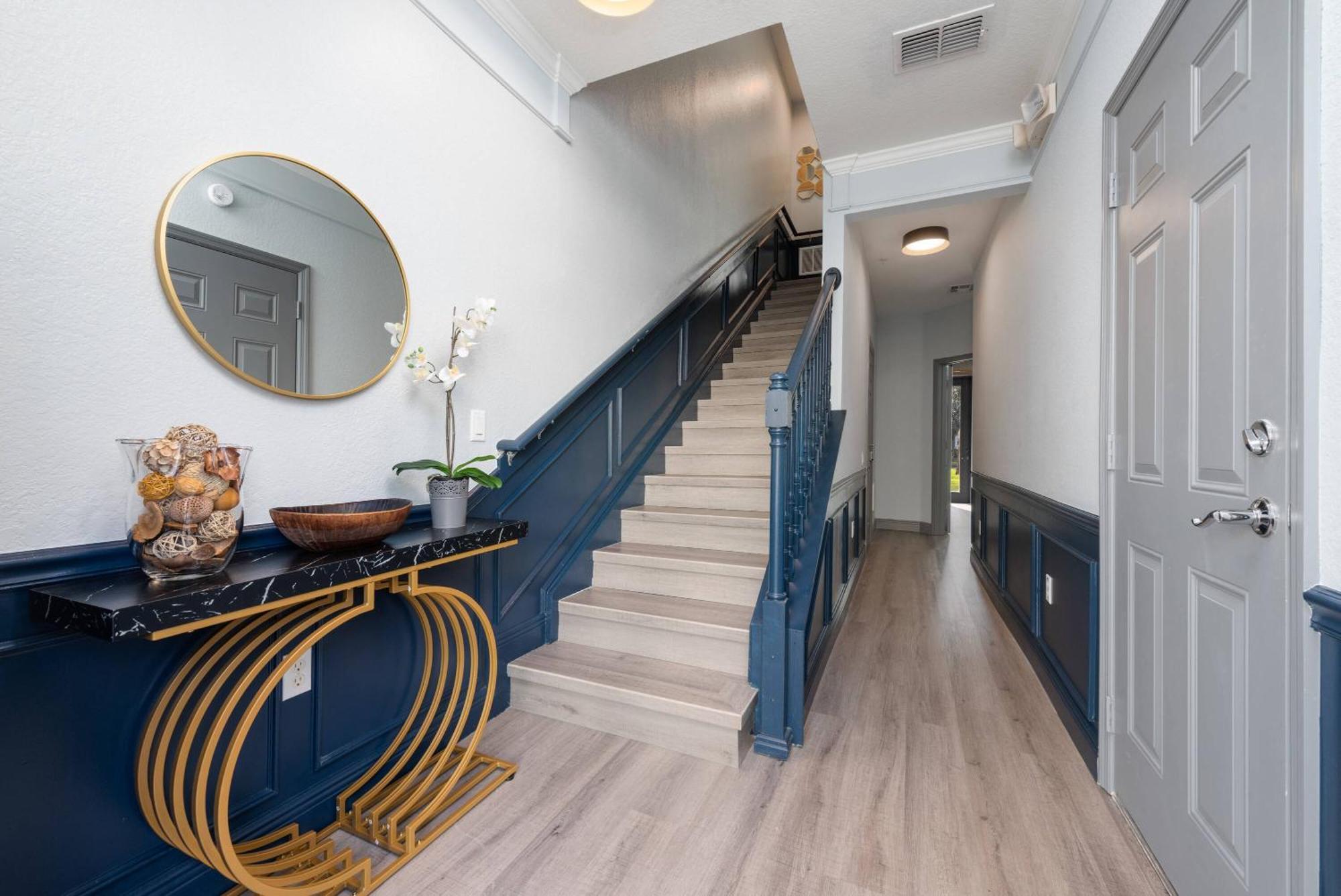 Townhome In 3 Suits *