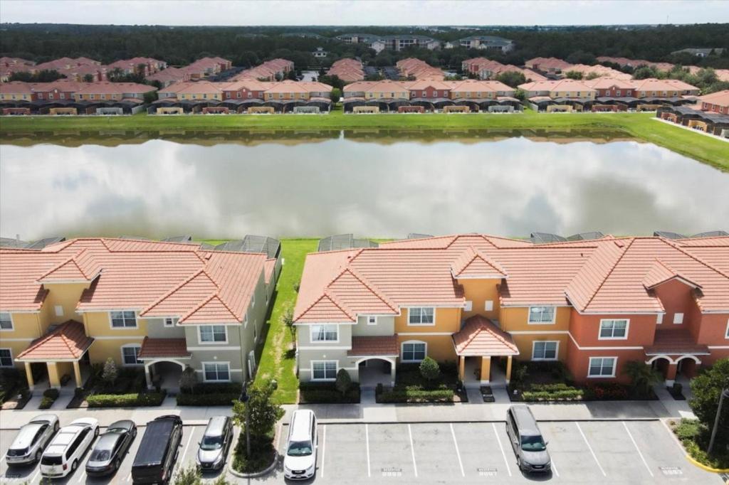 5 Bedrooms - 4 Bathrooms - Paradise Palms 8869 Cp Holiday home *