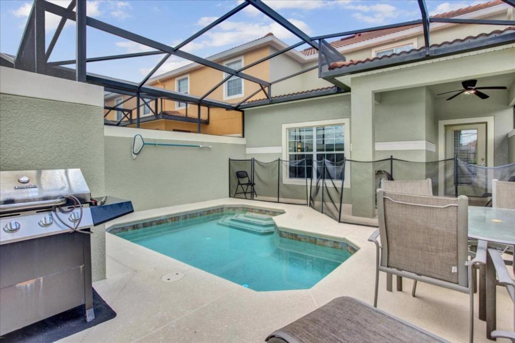 5 Bedrooms - 4 Bathrooms - Paradise Palms 8869 Cp Holiday home