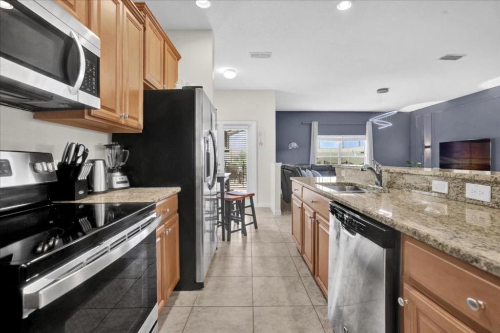 5 Bedrooms - 4 Bathrooms - Paradise Palms 8869 Cp * Orlando