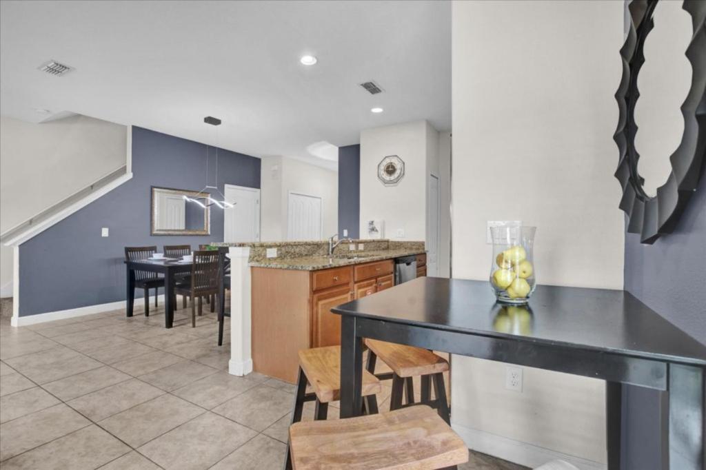 5 Bedrooms - 4 Bathrooms - Paradise Palms 8869 Cp Holiday home *