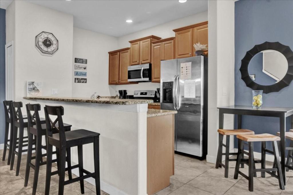 5 Bedrooms - 4 Bathrooms - Paradise Palms 8869 Cp Holiday home