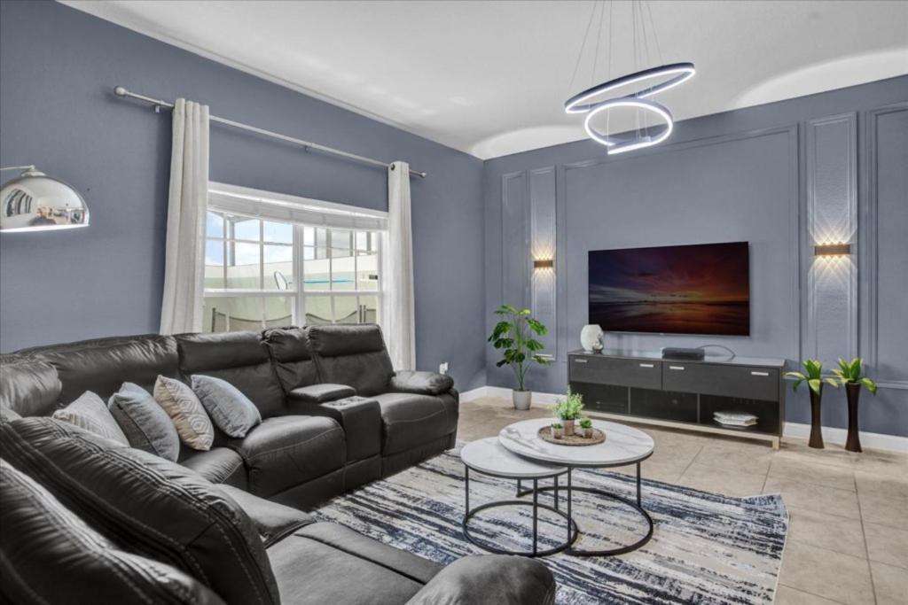 5 Bedrooms - 4 Bathrooms - Paradise Palms 8869 Cp Holiday home *