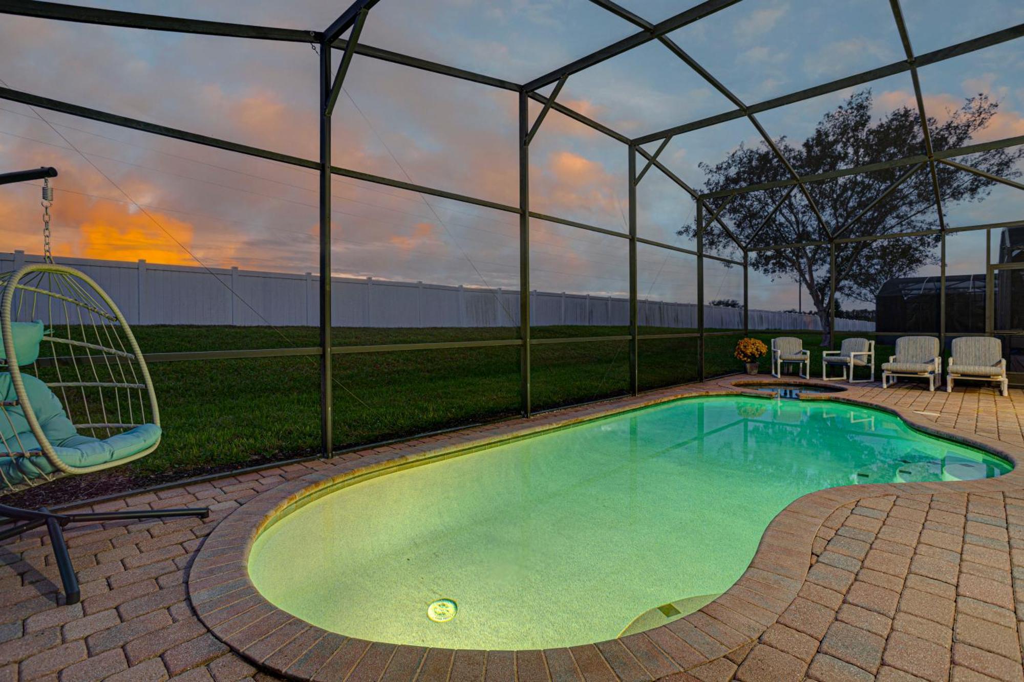 Dream - New 4br/3ba - 6 Miles From Villa