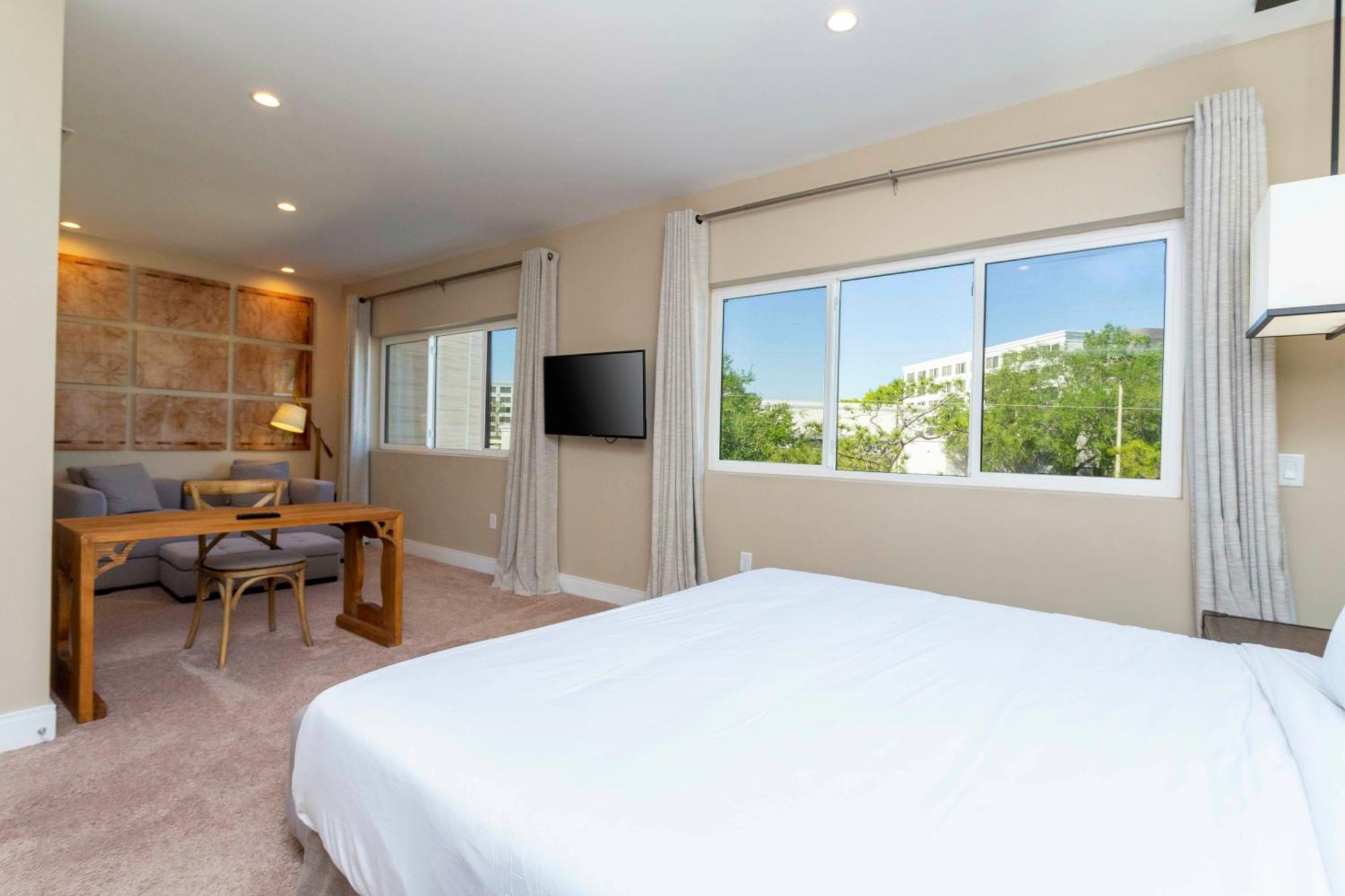 4 - 5 Min From - W Jacuzzi 7557 Holiday home *