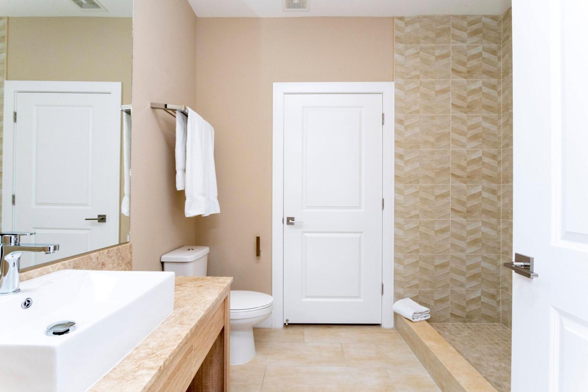 4 - 5 Min From - W Jacuzzi 7557 Holiday home Orlando