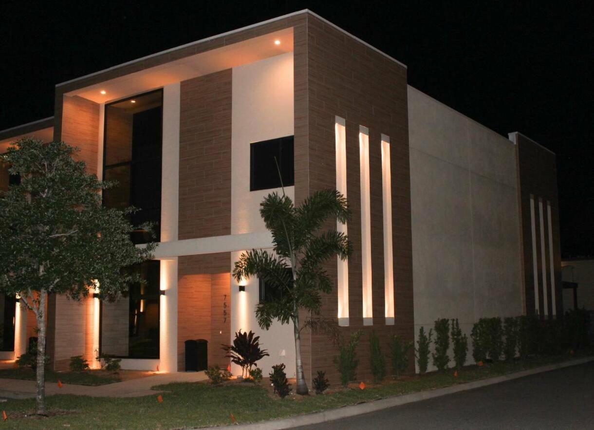Holiday home 4 - 5 Min From - W Jacuzzi 7557 Orlando