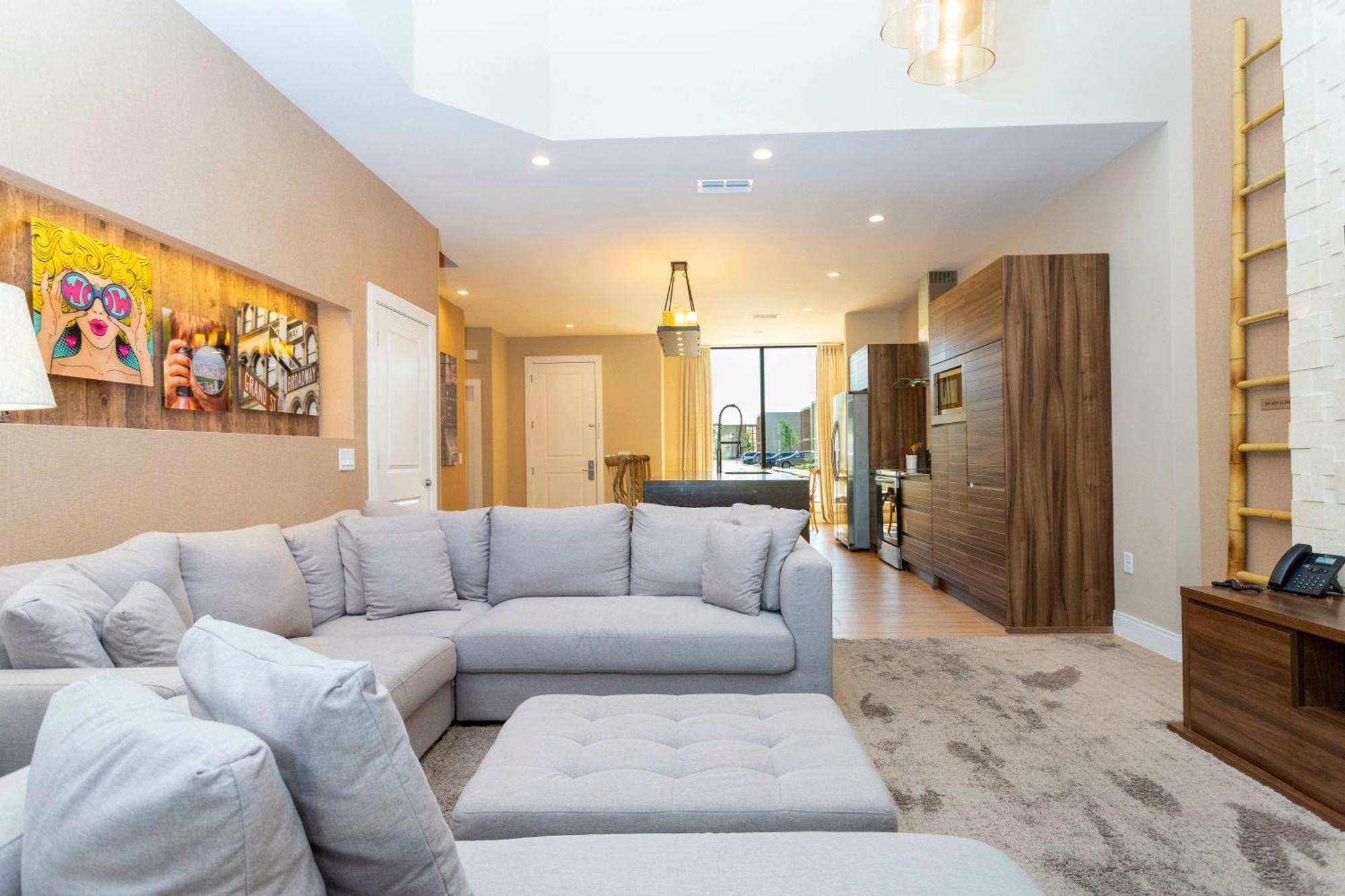 4 - 5 Min From - W Jacuzzi 7557 Holiday home *