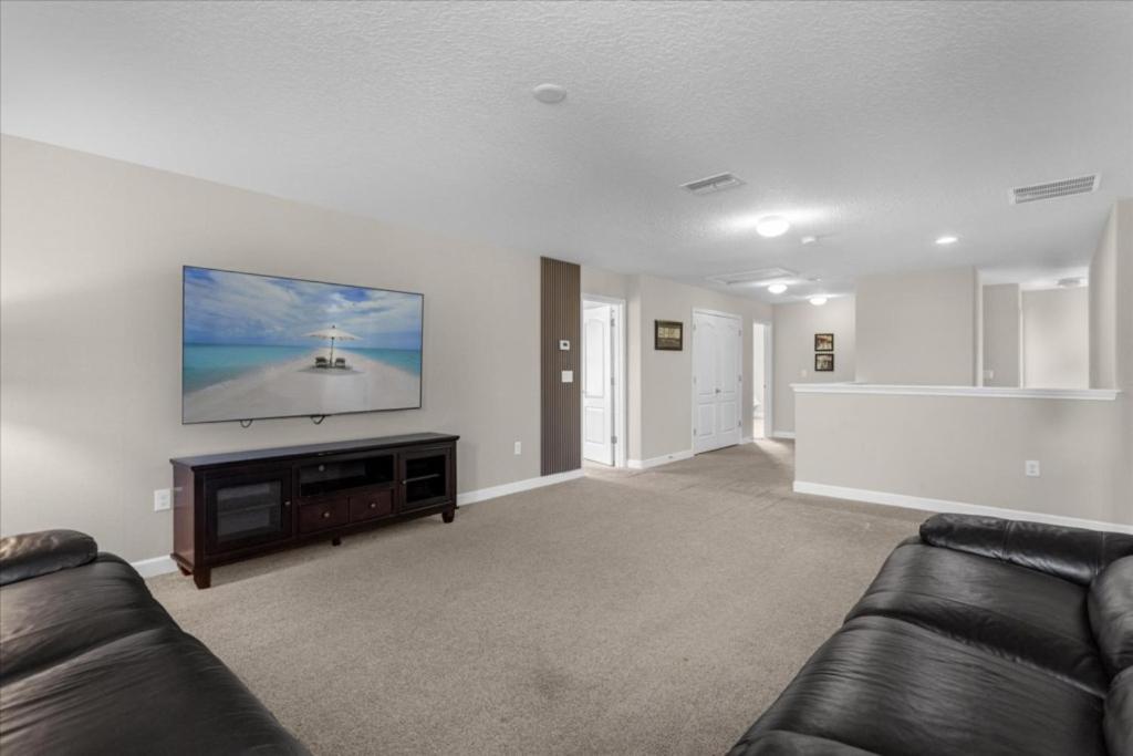 7 Bedrooms - 5 Bathrooms - Champions Gate 1532 Mv Orlando