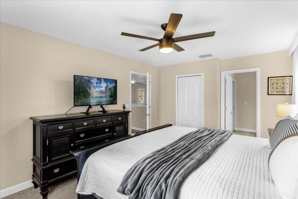 7 Bedrooms - 5 Bathrooms - Champions Gate 1532 Mv *