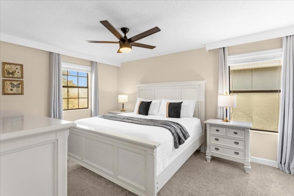 7 Bedrooms - 5 Bathrooms - Champions Gate 1532 Mv