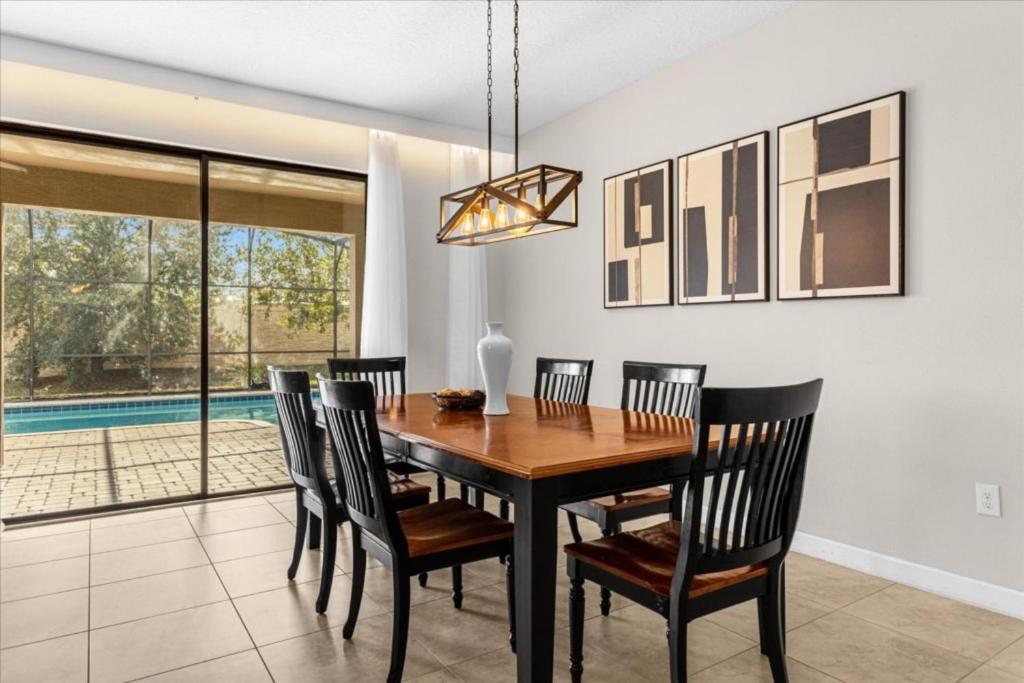 7 Bedrooms - 5 Bathrooms - Champions Gate 1532 Mv Holiday home *