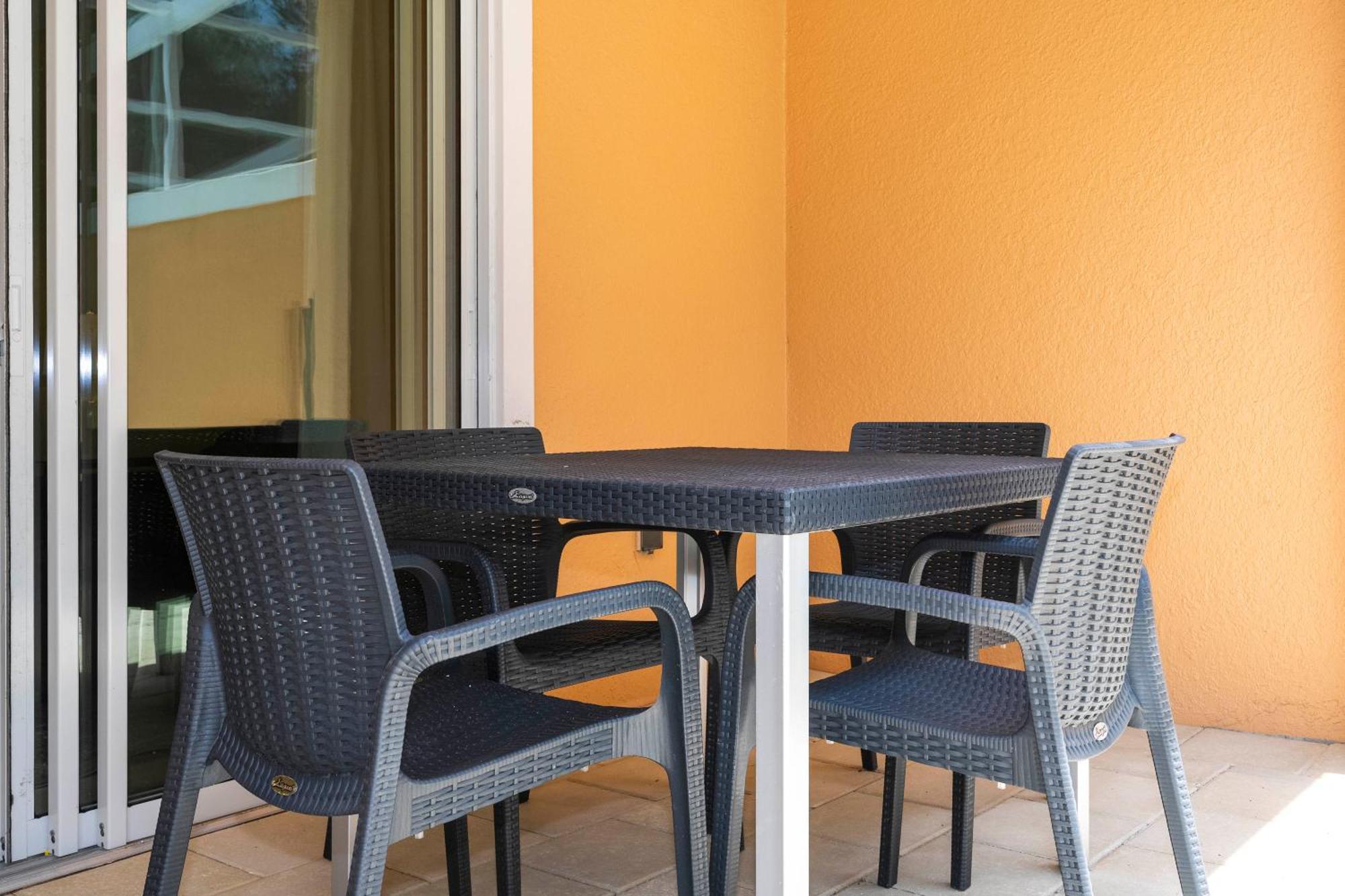 3br Townhouse Near Bbq Grill And Pool *