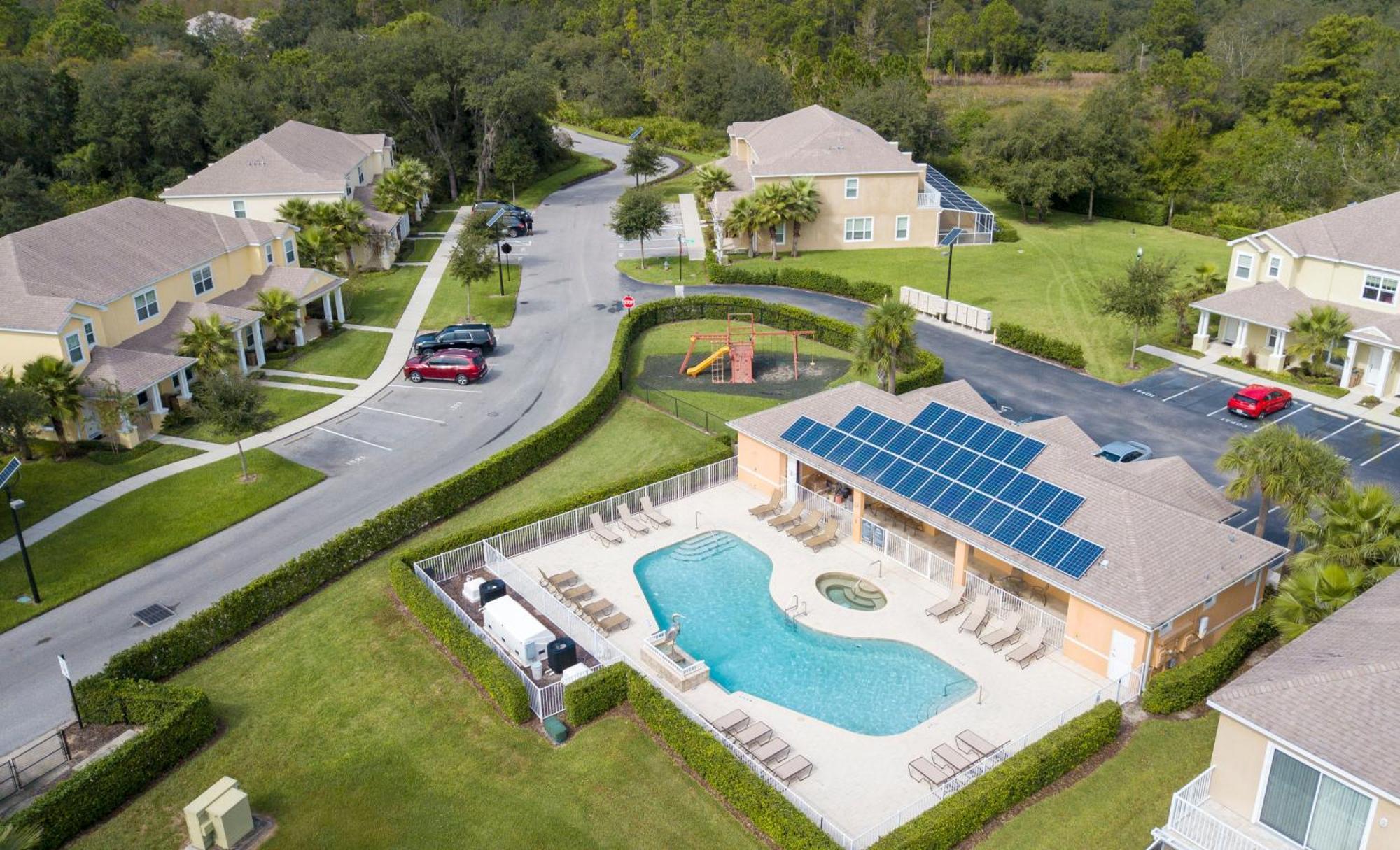 3br Townhouse Near Bbq Grill And Pool Holiday home *
