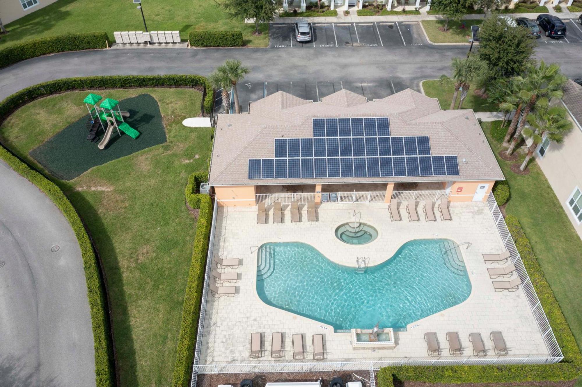 Holiday home 3br Townhouse Near Bbq Grill And Pool *