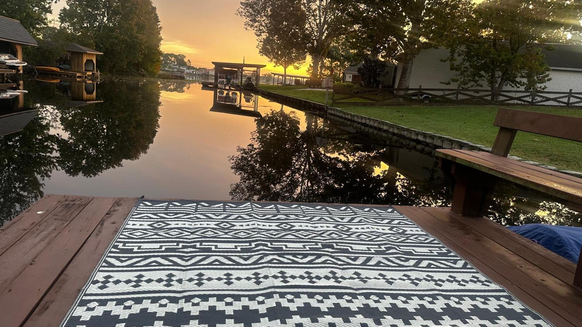 Of Both Worlds Lakehouse Holiday home *
