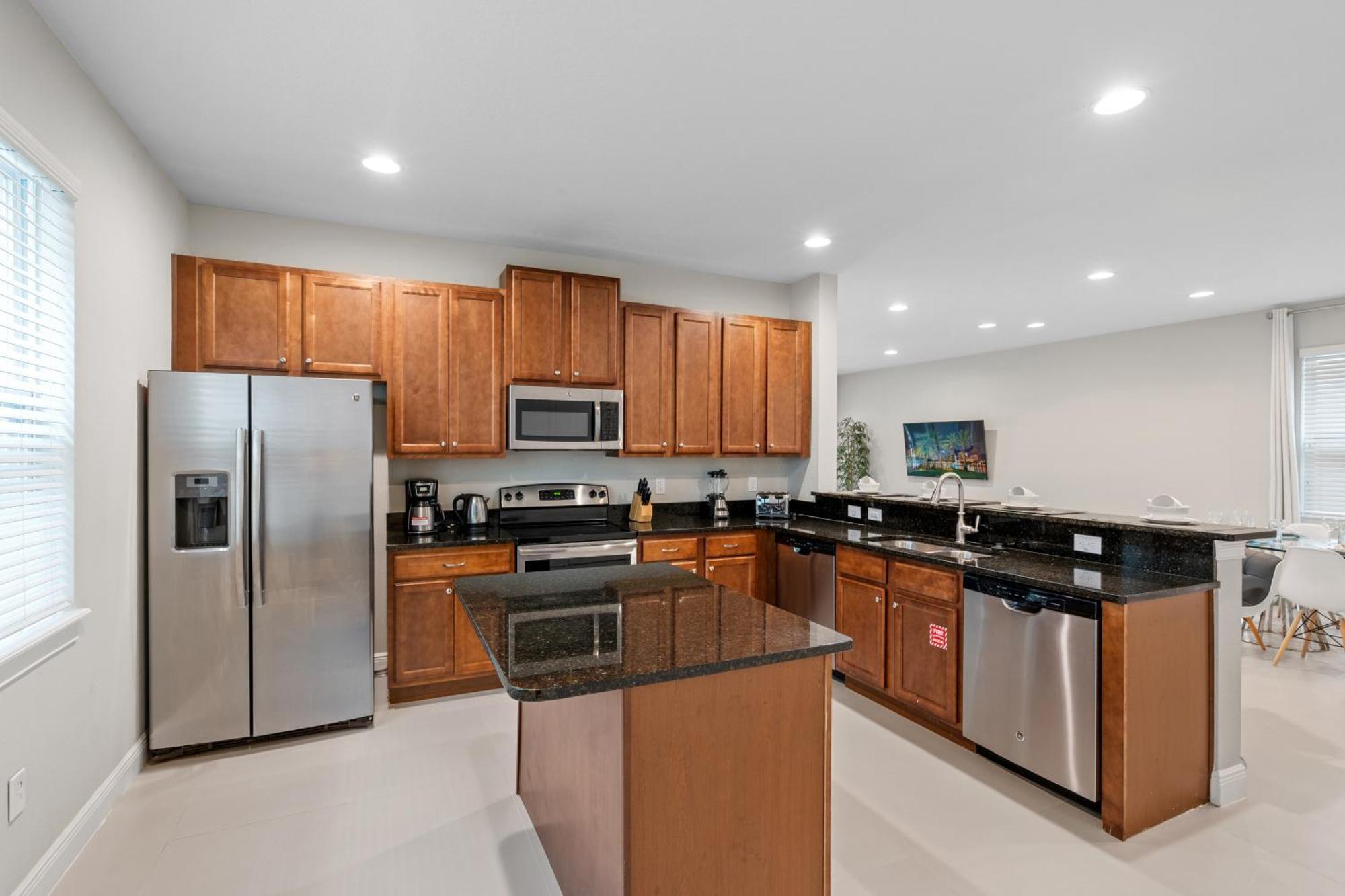 Encore 6 Bedroom Vacation With Pool 2301