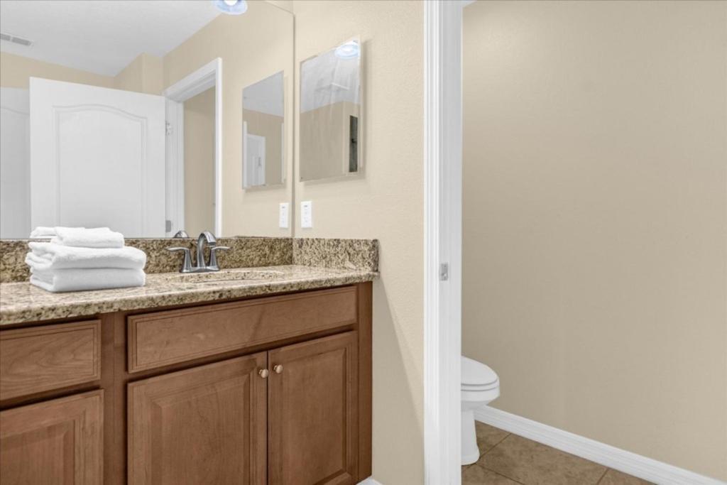 4 Bedrooms - 3 Bathrooms - Paradise Palms 8925 Bp