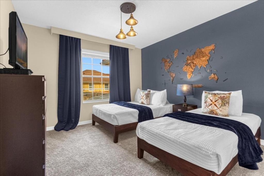 4 Bedrooms - 3 Bathrooms - Paradise Palms 8925 Bp