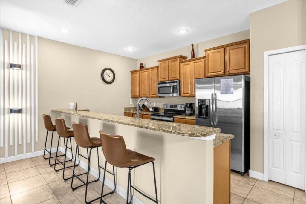 4 Bedrooms - 3 Bathrooms - Paradise Palms 8925 Bp Holiday home *