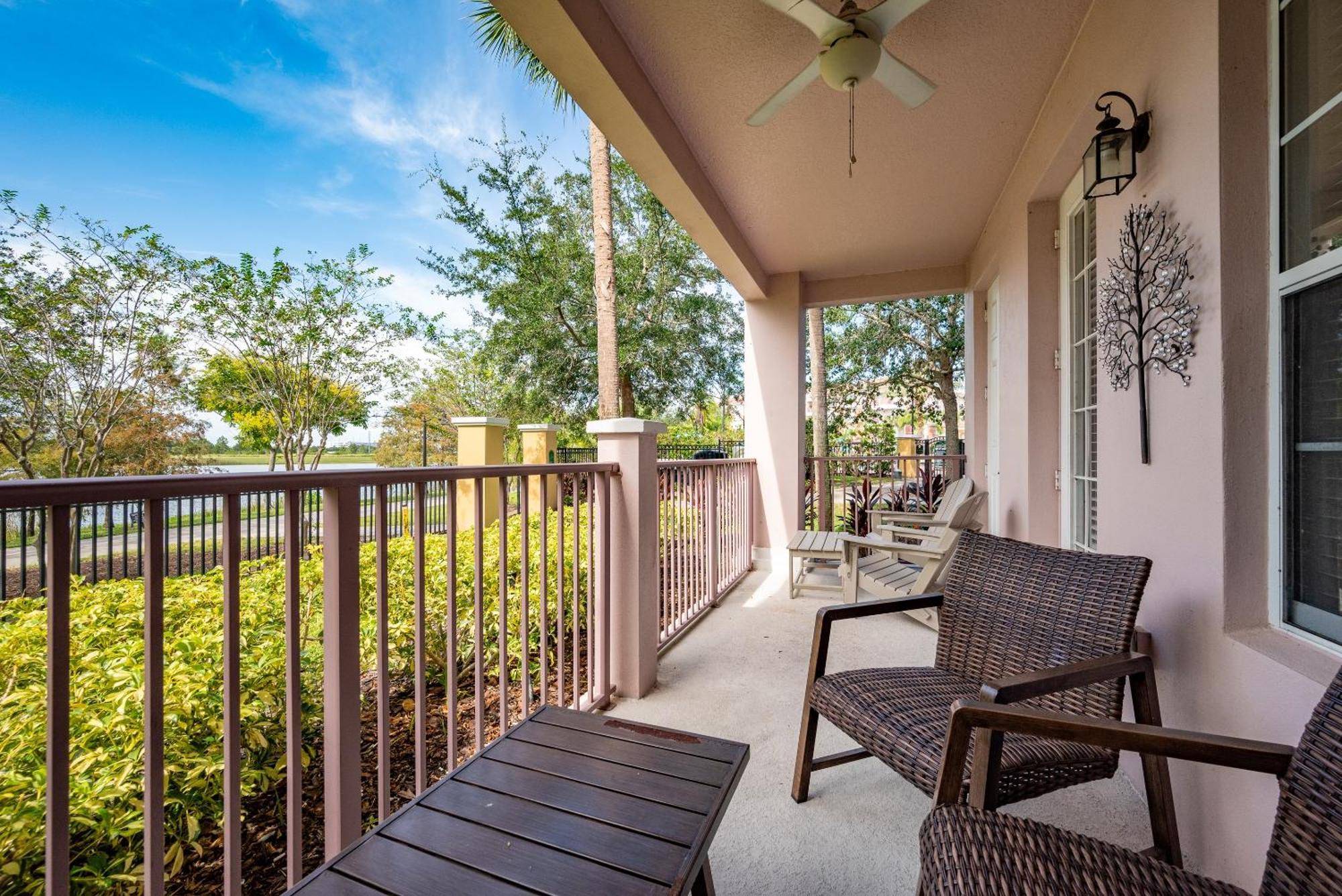 La Vista Lakeview Apartment Orlando