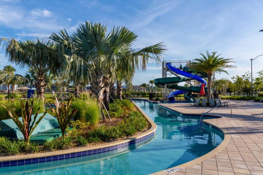 5 Bedrooms - 4 Bathrooms - Storey 4814 Rc * Orlando