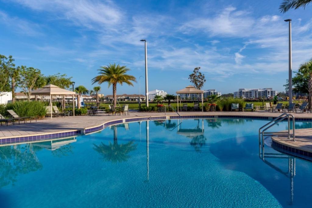5 Bedrooms - 4 Bathrooms - Storey 4814 Rc Holiday home *