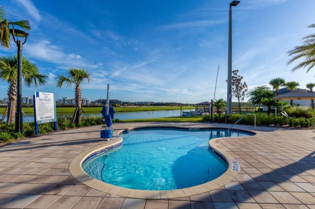 5 Bedrooms - 4 Bathrooms - Storey 4814 Rc Holiday home Orlando