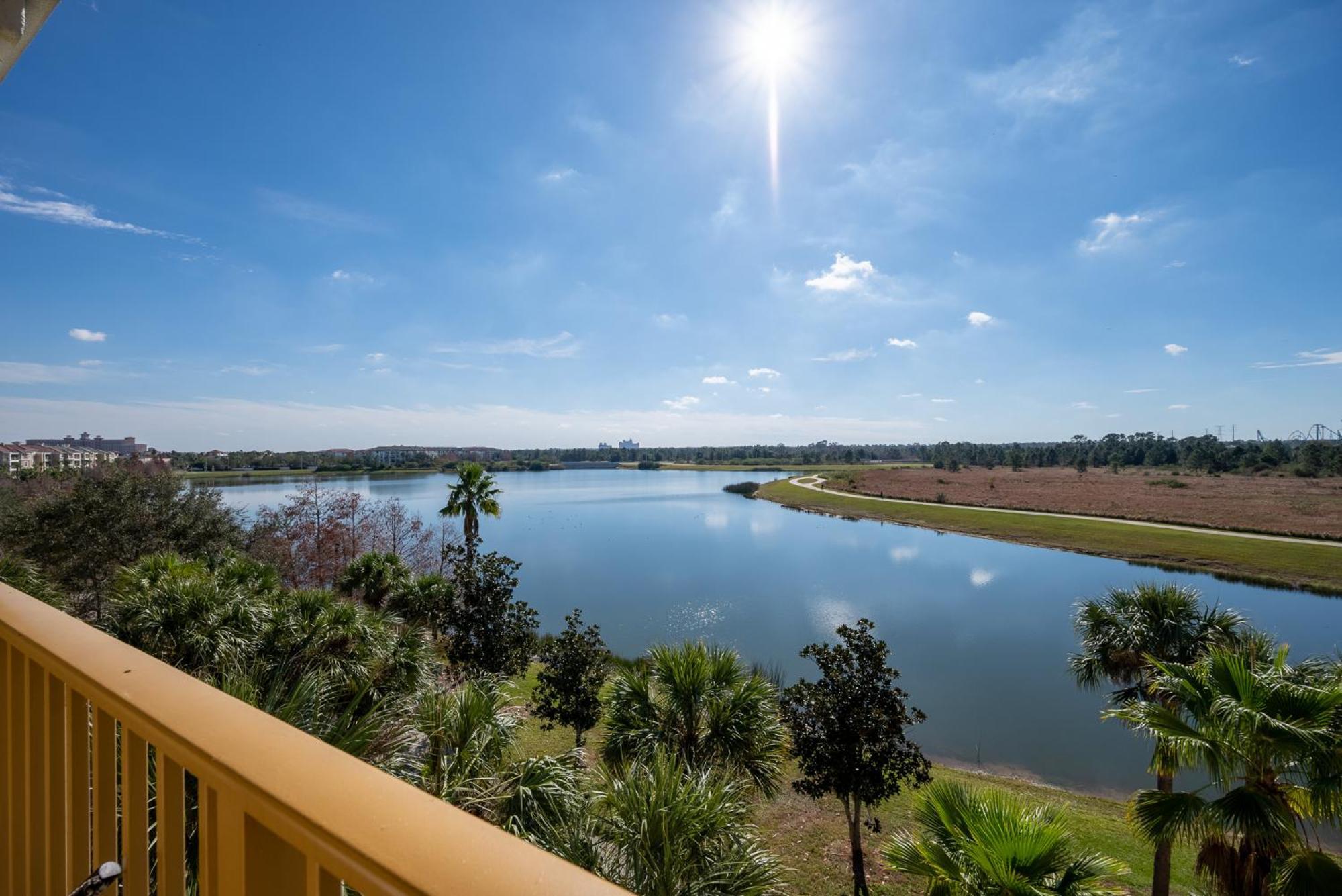 Vista Cay Lakeview Penthouse: Luxurious Near Theme Parks * Orlando