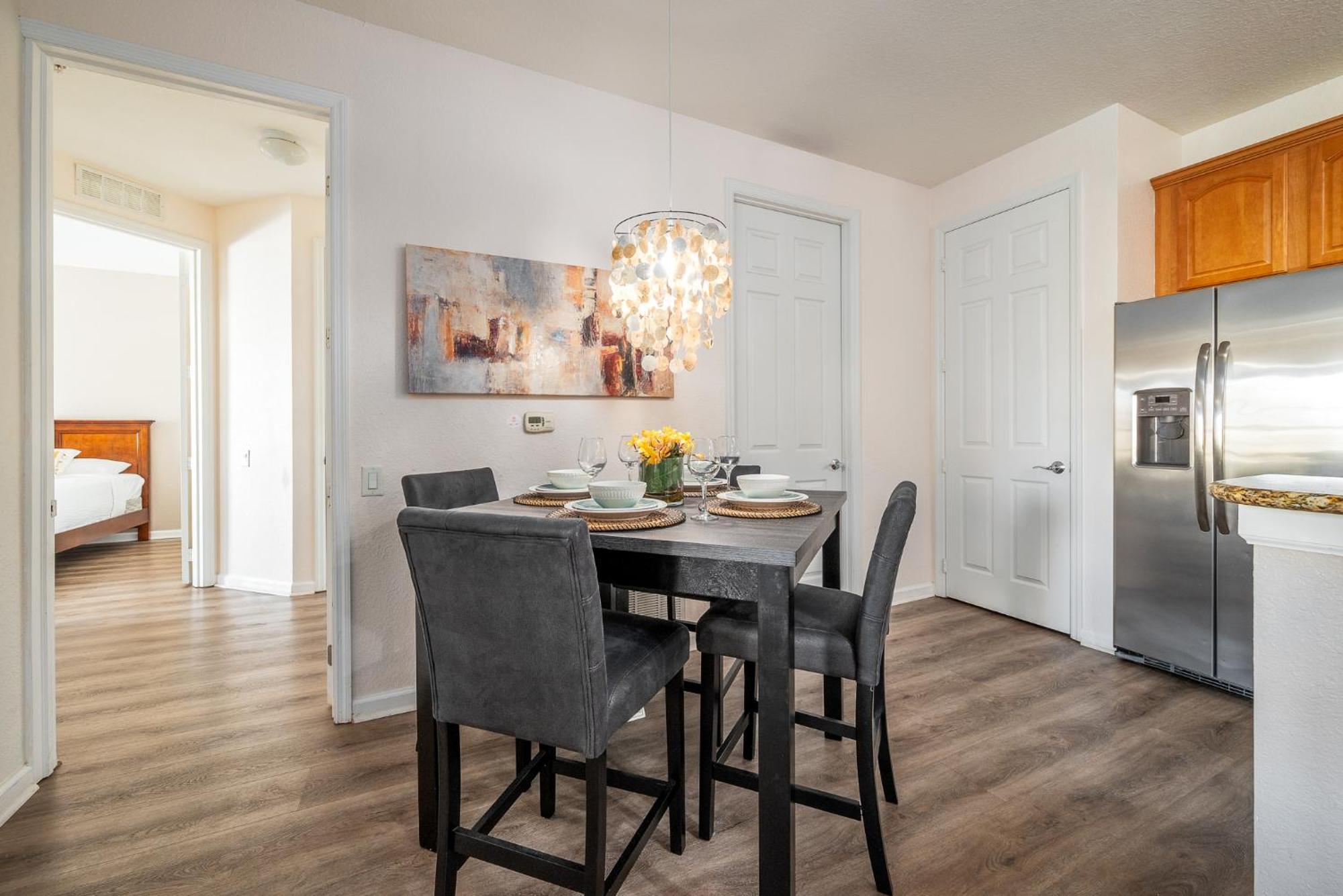 Stylish Vista Cay Luxury Diamond Next To Pool Near Theme Parks And Walk To The Convention Center