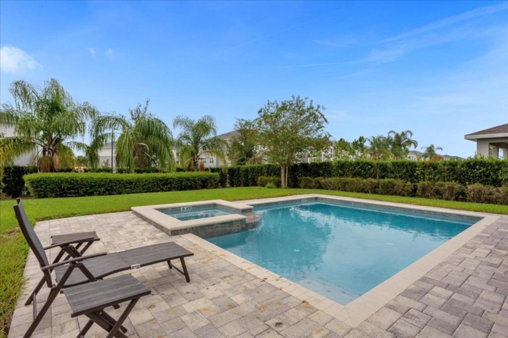 5 Bedrooms- 5 Bathrooms- Encore 7712 Fd Orlando