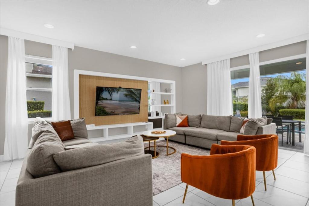 5 Bedrooms- 5 Bathrooms- Encore 7712 Fd *