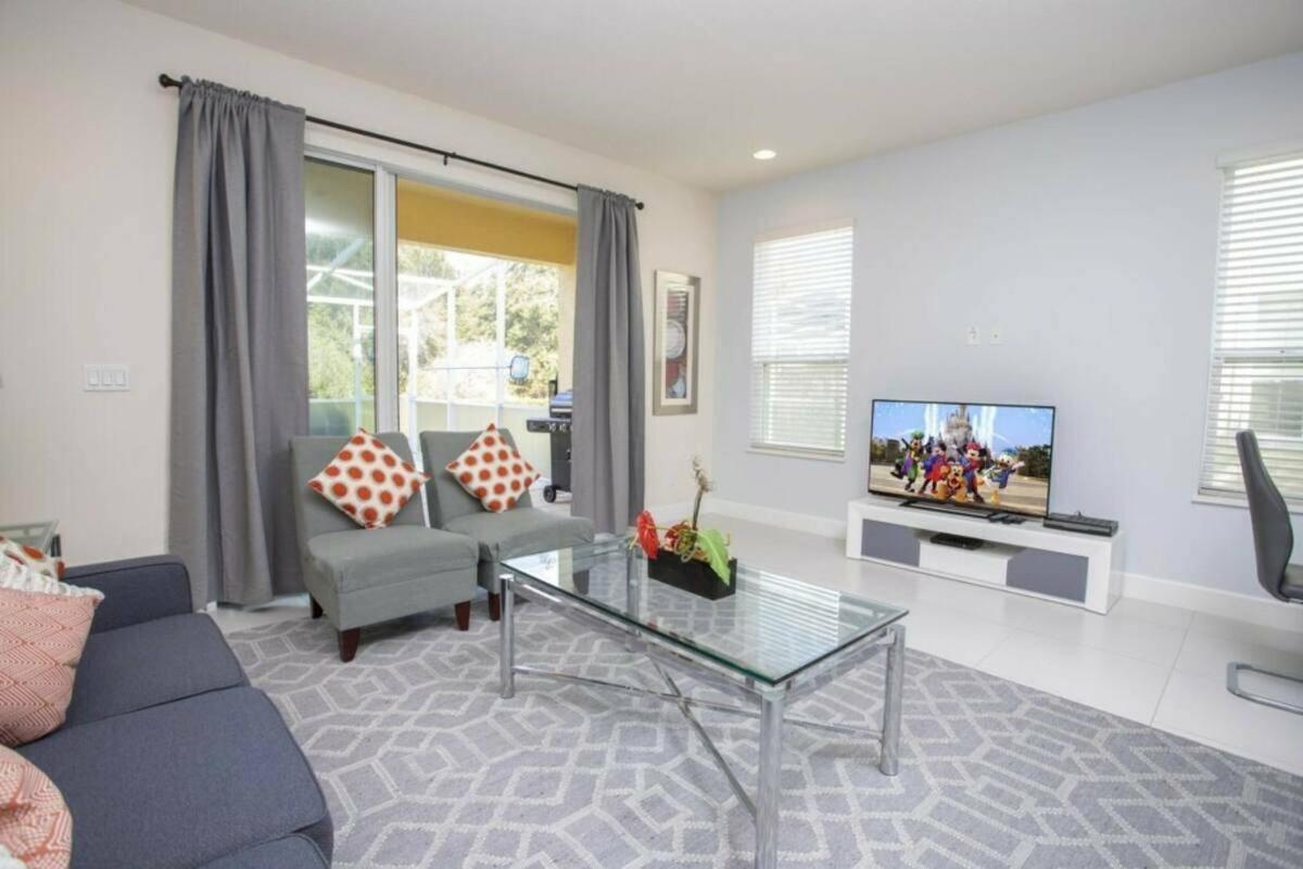 Serenity 3 Bedroom Vacation 17419 Holiday home *