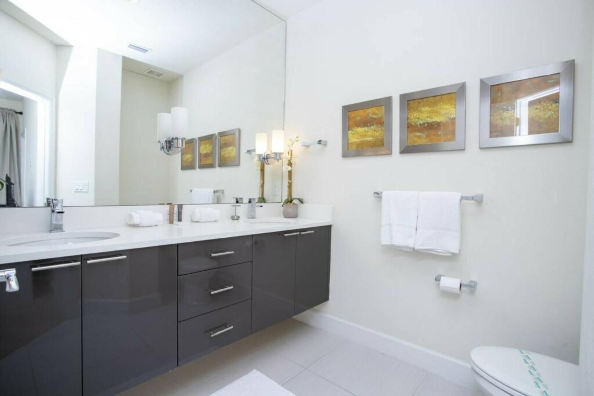Serenity 3 Bedroom Vacation 17419 Holiday home