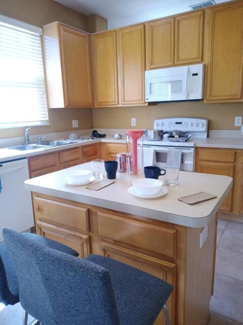 Close To Disney. Big House With Backyard Holiday home *