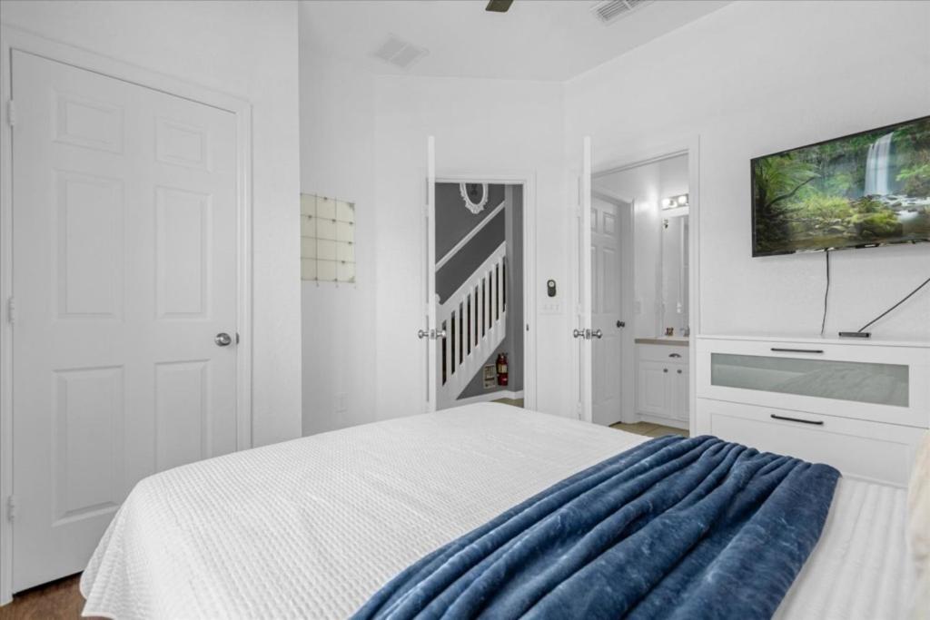 Holiday home 3 Bedrooms - 3 Bathrooms - Windsor Hills 7658 Kc *