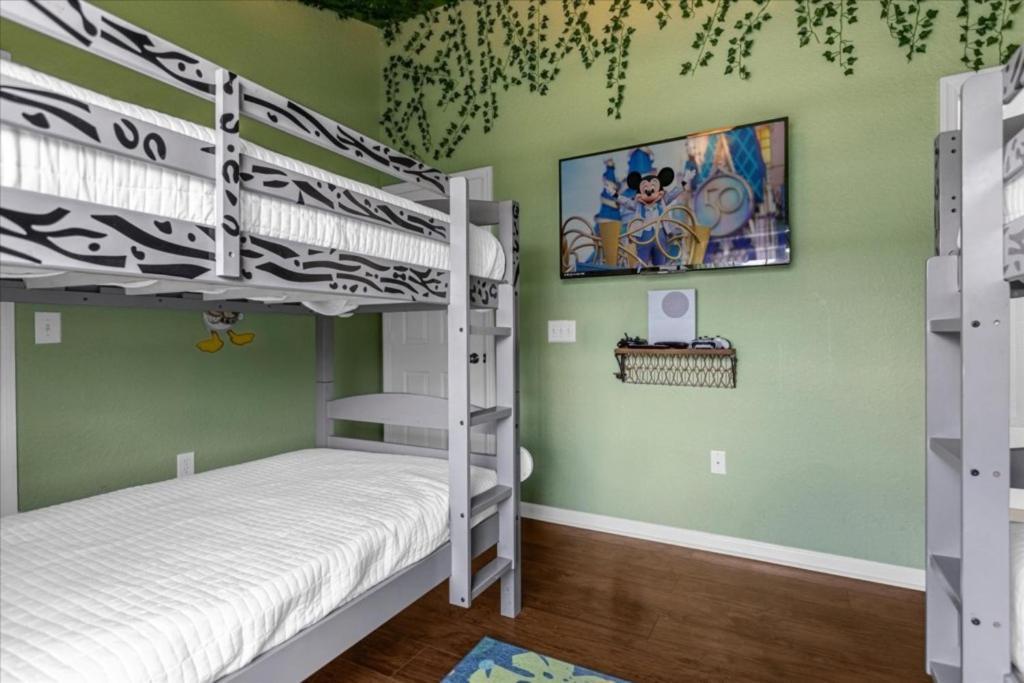3 Bedrooms - 3 Bathrooms - Windsor Hills 7658 Kc Orlando