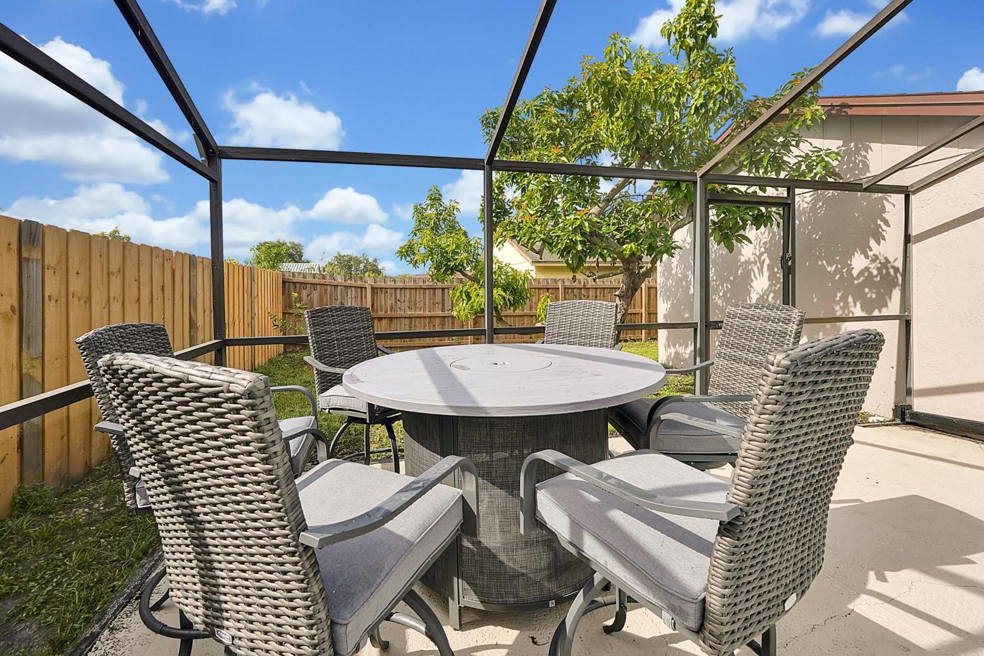 Villa Luxury In With Pool - 10 Min *