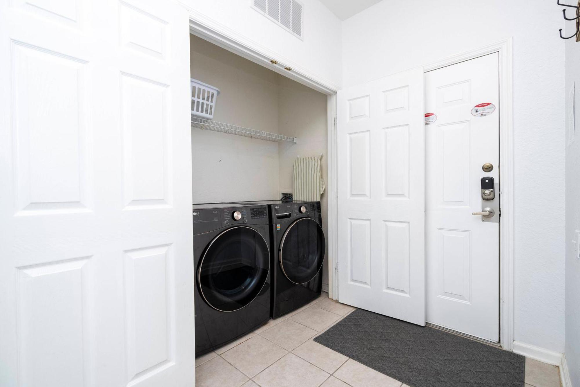 Apartment Enchanting - 2 Miles To - 203 *