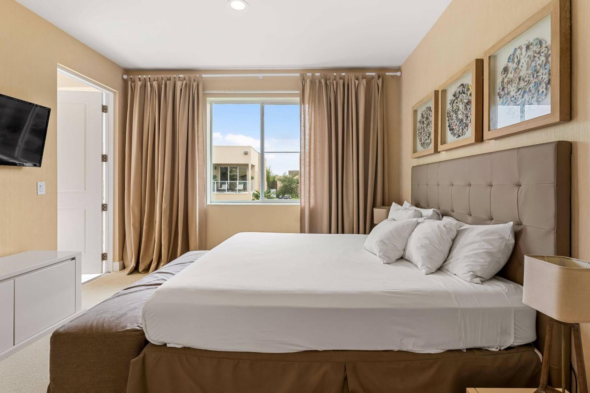 7659 Magic Village Excellent 4 6 Min Orlando