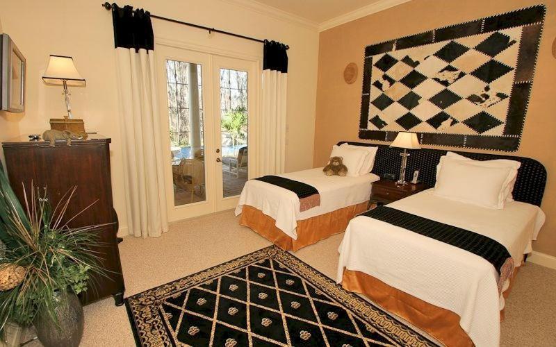 Apartment Lakeside Villa: Opulent 8br Paradise In St. Georges Manor, Formosa Gardens, Fl Orlando
