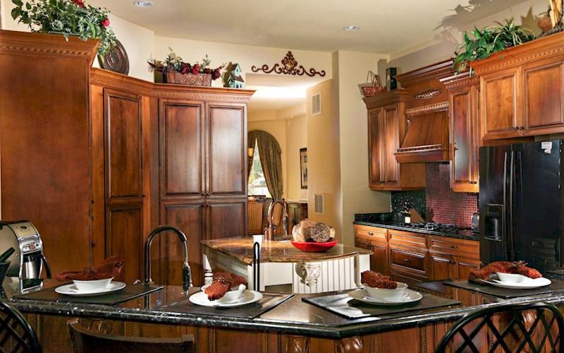 Apartment Lakeside Villa: Opulent 8br Paradise In St. Georges Manor, Formosa Gardens, Fl *