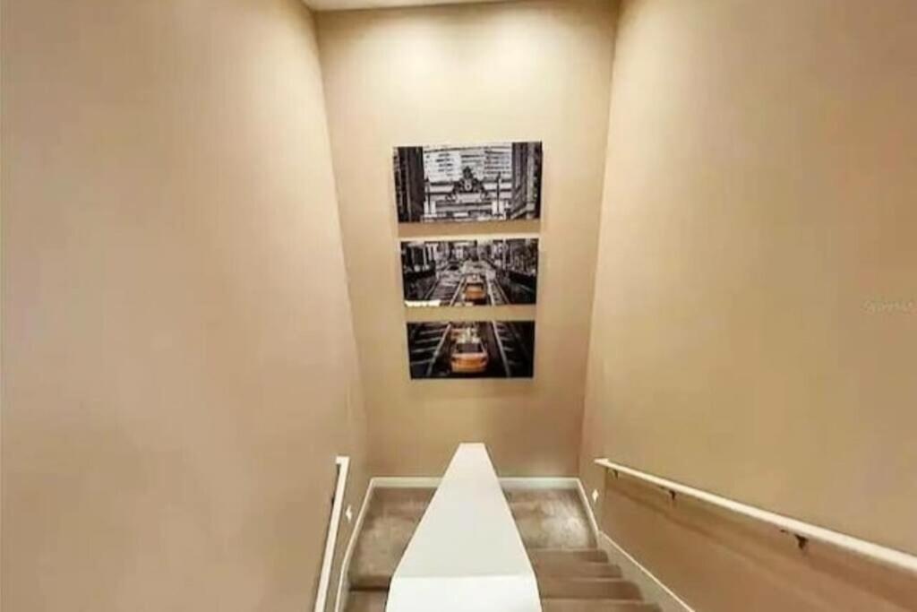 Accessibility Certified Stunning W4 Bd Holiday home *