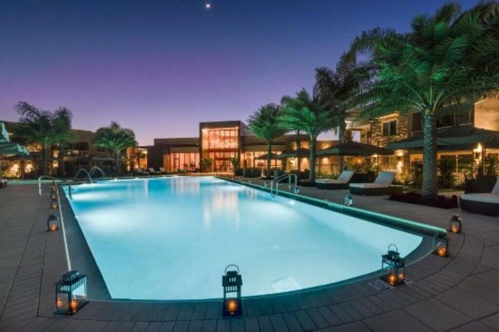 Accessibility Certified Stunning W4 Bd Holiday home