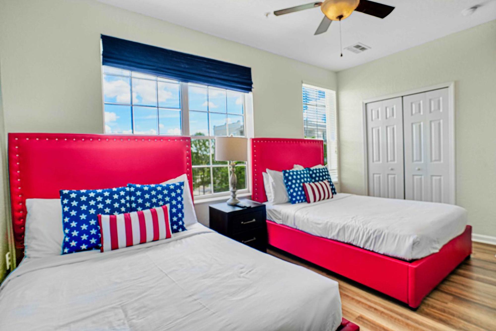 Spacious Townhome Wpatio Garage Sleeps10