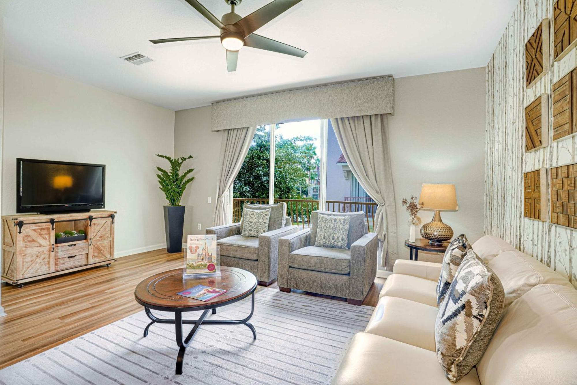 Spacious Townhome Wpatio Garage Sleeps10 Holiday home