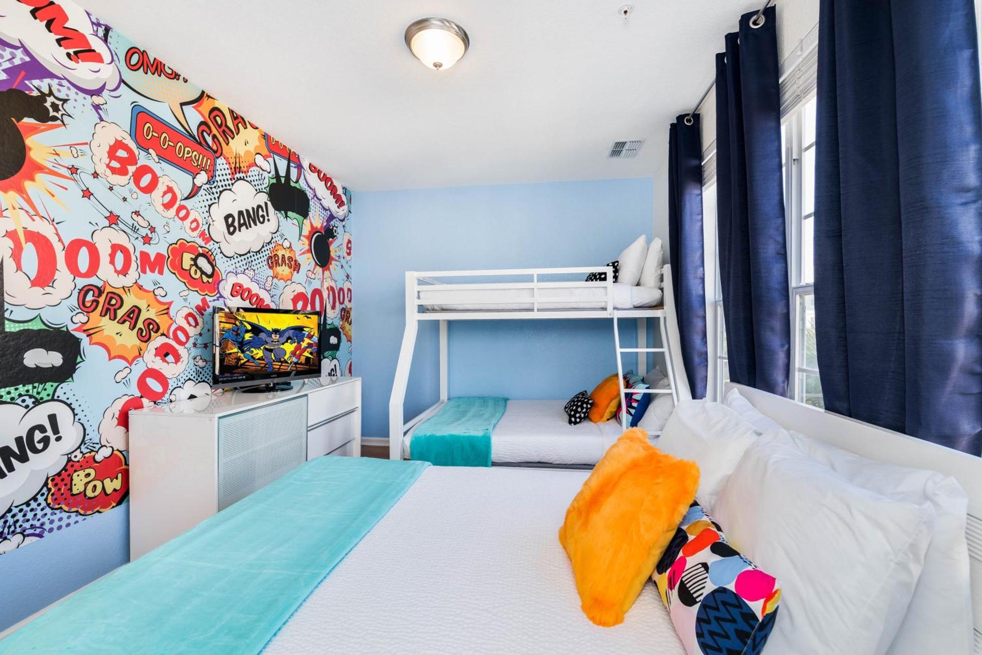 Beautiful Newly Updated Townhome Sleeps 10 Holiday home