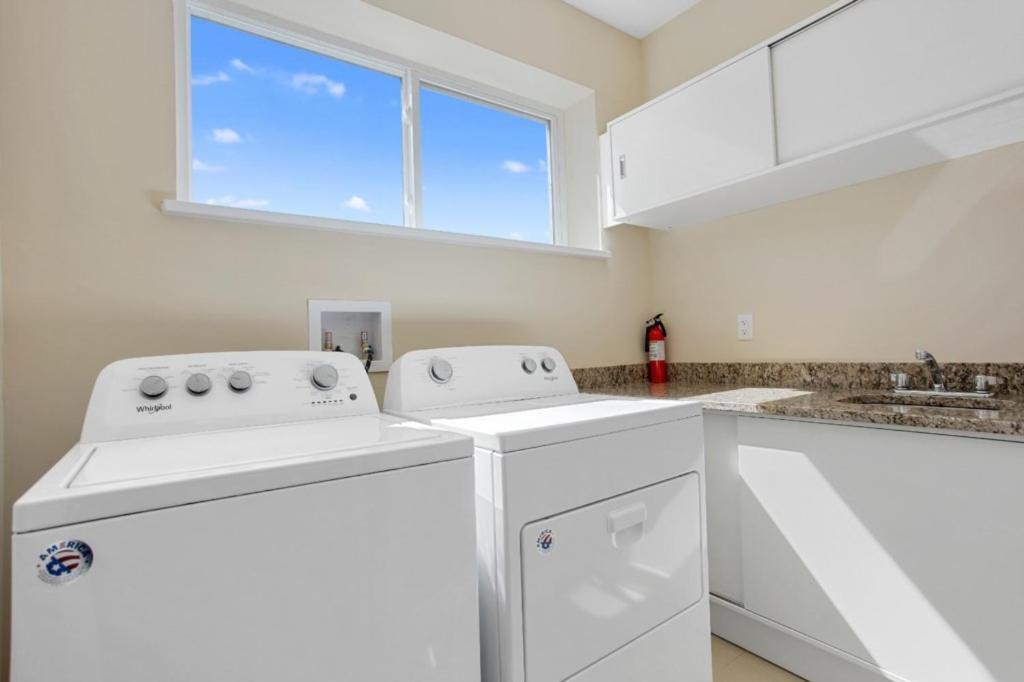 4 Bedroom- 4,5 Bathroom Magic Village 3239 Ba Holiday home Orlando