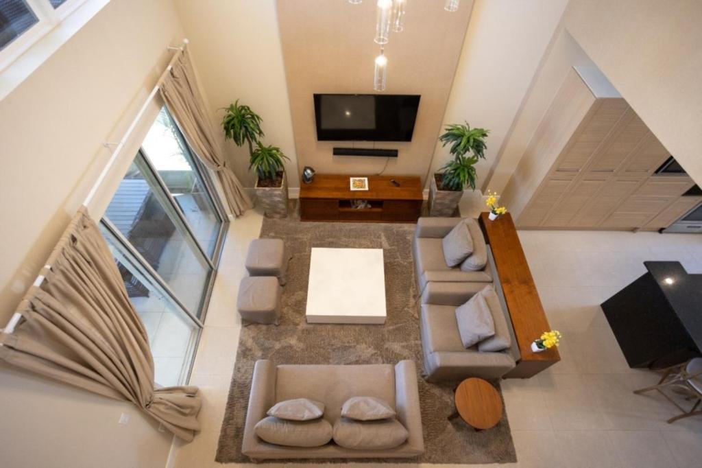 4 Bedroom- 4,5 Bathroom Magic Village 3239 Ba *