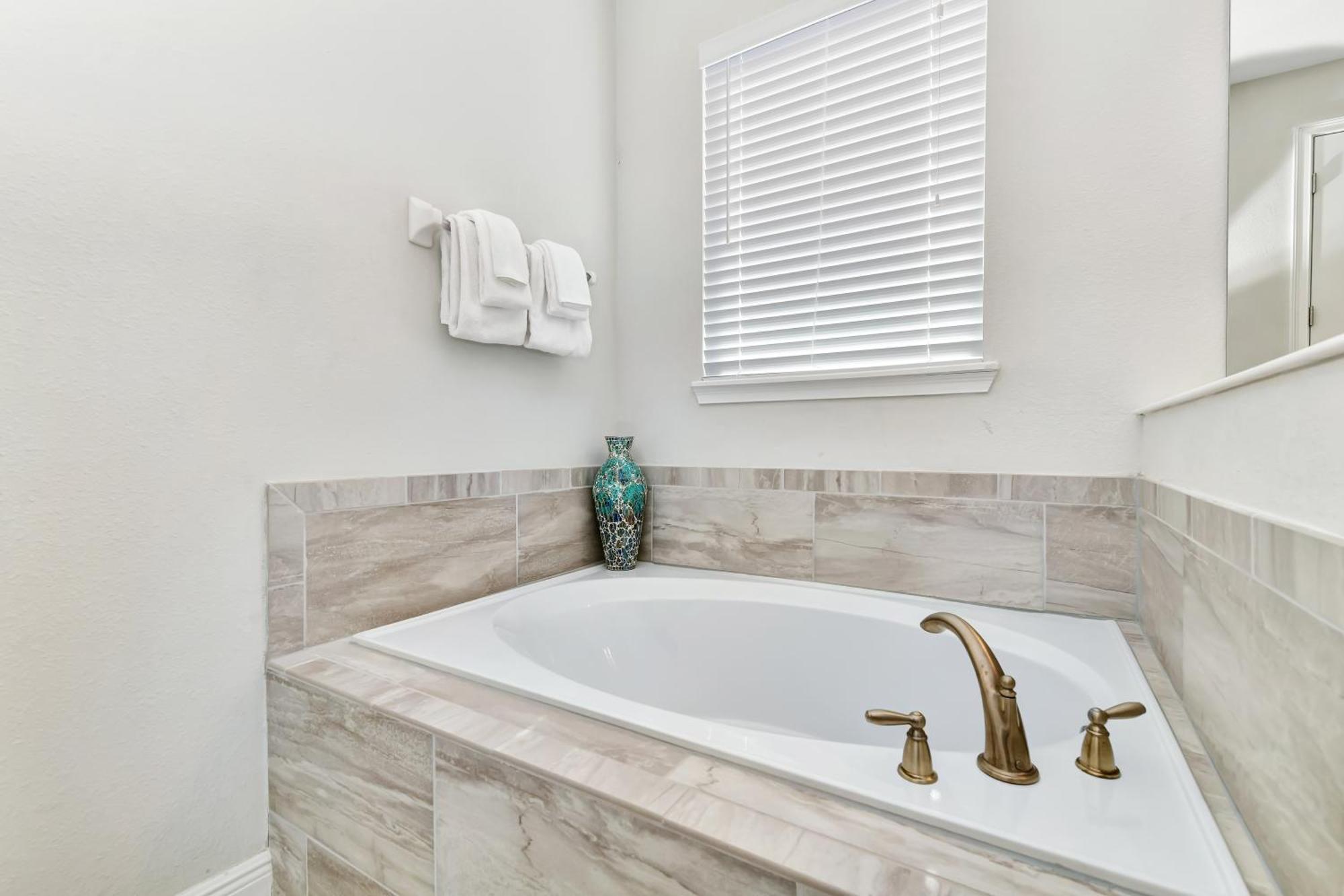 Luxurious Near With Private Pool & Encore Water Park Access By Rentyl - 520b Holiday home *